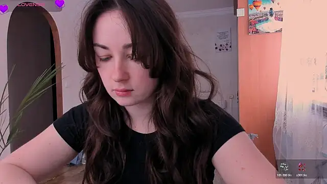 cClandesTina online show from February 13, 2026, 2:24 pm