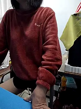 Snapshot of Haralushiaaa chatting on October 31, 2025, 5:41 am Haralushiaaa online show from October 31, 2025, 5:41 am