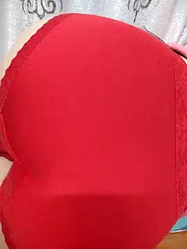 Snapshot of Haralushiaaa chatting on November 2, 2025, 7:38 pm Haralushiaaa online show from November 2, 2025, 7:38 pm