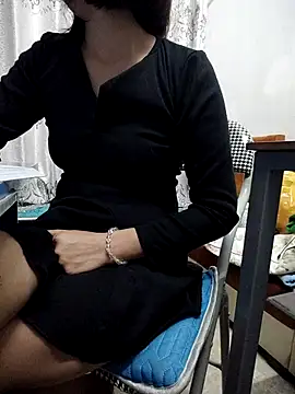 Snapshot of Haralushiaaa chatting on November 7, 2025, 7:30 am Haralushiaaa online show from November 7, 2025, 7:30 am