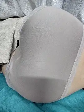 Snapshot of Haralushiaaa chatting on November 7, 2025, 7:36 pm Haralushiaaa online show from November 7, 2025, 7:36 pm