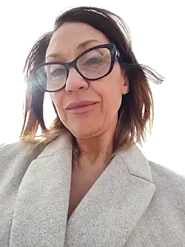 Snapshot of JasmineNoir2 chatting on February 10, 2025, 11:04 am JasmineNoir2 online show from February 10, 2025, 11:04 am