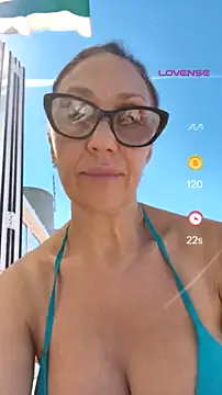 Snapshot of JasmineNoir2 chatting on July 2, 2026, 2:12 pm JasmineNoir2 online show from July 2, 2026, 2:12 pm