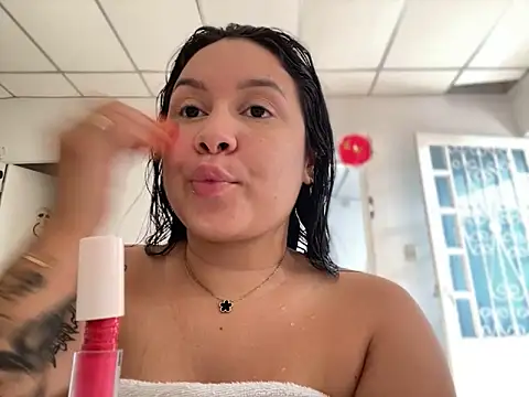 Pretty Isadora online show from March 12, 2025, 9:03 pm