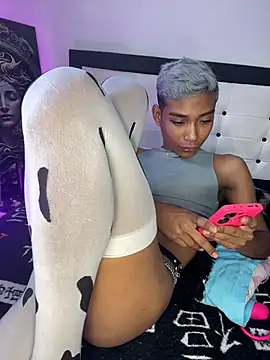 alejo cute online show from January 6, 2025, 5:27 pm