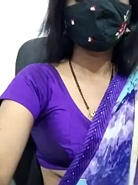 Snapshot of Triveni-Lovely chatting on May 11, 2026, 7:47 am Triveni-Lovely online show from May 11, 2026, 7:47 am