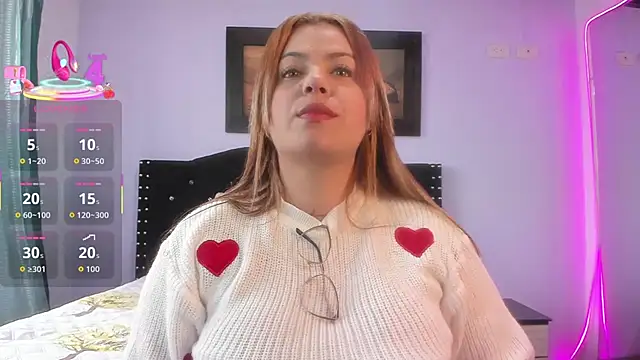 Snapshot of Alexandra_Torress chatting on October 22, 2025, 3:56 pm Alexandra Torress online show from October 22, 2025, 3:56 pm