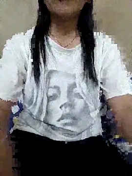 Snapshot of Asian_girl13 chatting on December 14, 2025, 8:52 am Asian girl13 online show from December 14, 2025, 8:52 am