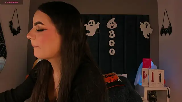 IsabellaGrey19 online show from October 20, 2025, 7:25 pm