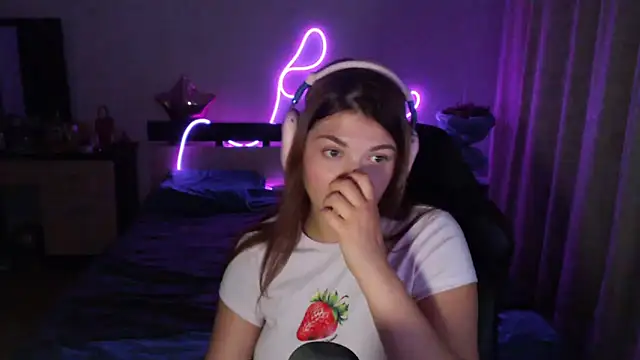 helengilmor online show from September 20, 2025, 3:46 pm