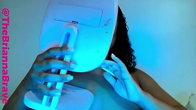 BriannaBrave online show from December 20, 2025, 10:55 am