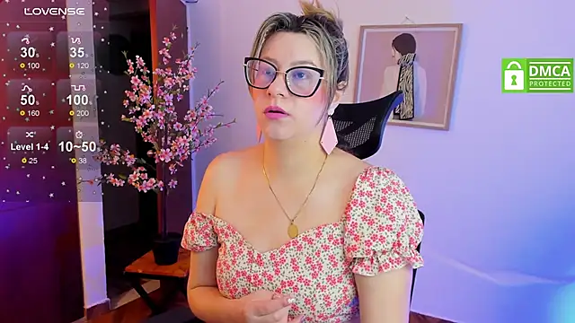 Chanelll Taylorr  online show from March 13, 2025, 12:02 pm