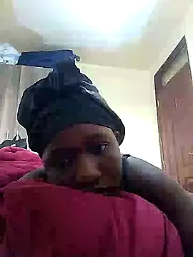 Adaline-Paris online show from February 23, 2026, 7:50 am