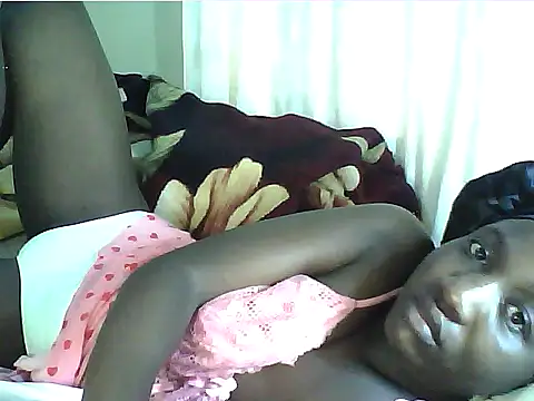 Adaline-Paris online show from April 26, 2026, 4:43 am