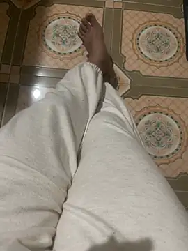 Snapshot of Milk_Mom99 chatting on December 20, 2024, 3:10 pm Milk Mom99 online show from December 20, 2024, 3:10 pm