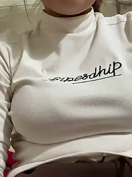 Snapshot of Milk_Mom99 chatting on March 21, 2025, 11:01 am Milk Mom99 online show from March 21, 2025, 11:01 am