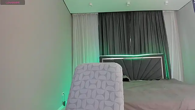 Snapshot of melissa_yamazaki chatting on March 5, 2025, 12:11 pm melissa yamazaki online show from March 5, 2025, 12:11 pm