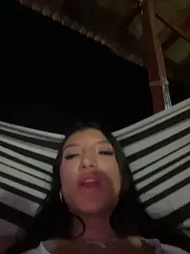 Snapshot of loly-yandere chatting on February 18, 2025, 2:27 am loly-yandere online show from February 18, 2025, 2:27 am