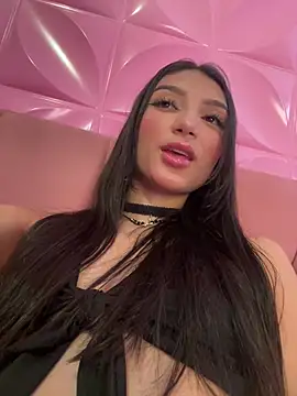 Snapshot of loly-yandere chatting on March 20, 2025, 8:40 pm loly-yandere online show from March 20, 2025, 8:40 pm