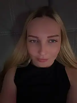 Snapshot of Aleksandrakis chatting on July 30, 2026, 7:02 pm Aleksandrakis online show from July 30, 2026, 7:02 pm