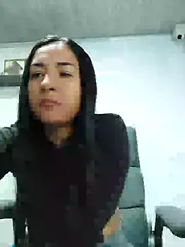 luna asss online show from February 7, 2025, 3:08 pm