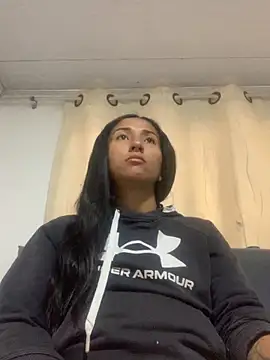 luna asss online show from October 8, 2025, 4:15 pm