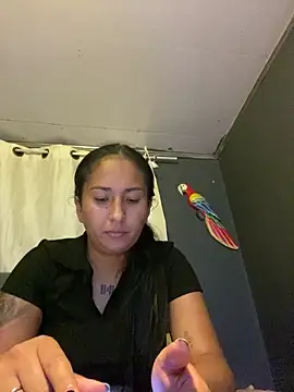 Snapshot of luna_asss chatting on May 5, 2026, 1:02 am luna asss online show from May 5, 2026, 1:02 am