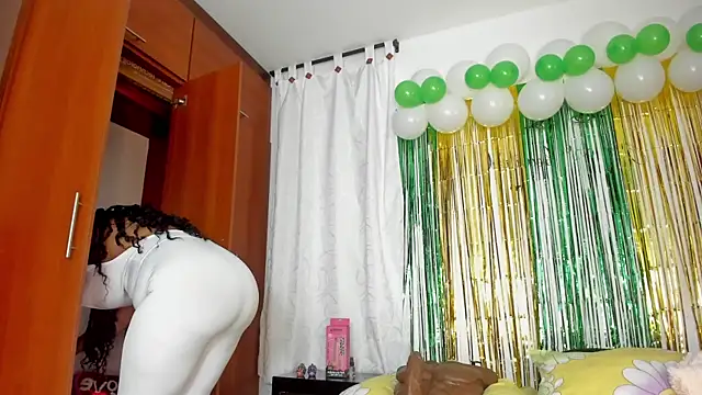 Snapshot of AmbarthSmiith2 chatting on March 15, 2025, 2:23 pm AmbarthSmiith2 online show from March 15, 2025, 2:23 pm