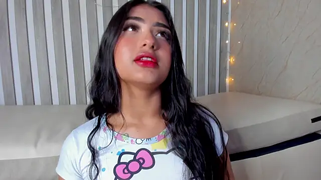 Snapshot of sabrinahimss chatting on December 27, 2024, 9:32 pm sabrinahimss online show from December 27, 2024, 9:32 pm