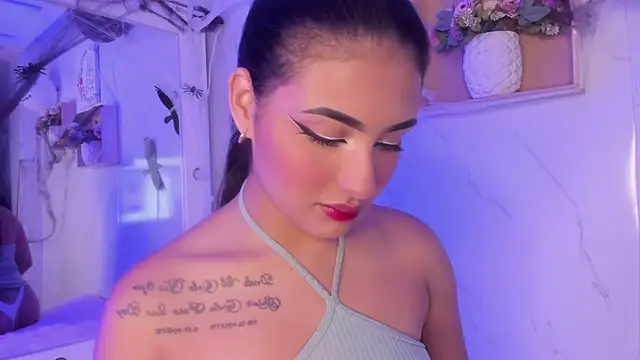 Snapshot of sabrinahimss chatting on October 19, 2025, 3:18 am sabrinahimss online show from October 19, 2025, 3:18 am