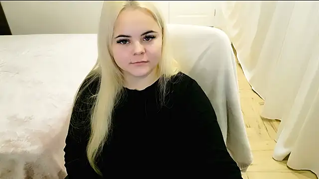 Snapshot of lovely-eyes chatting on December 21, 2024, 12:20 am lovely-eyes online show from December 21, 2024, 12:20 am