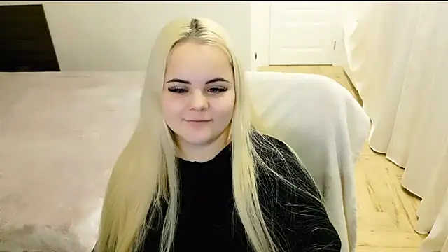 Snapshot of lovely-eyes chatting on December 31, 2024, 1:26 am lovely-eyes online show from December 31, 2024, 1:26 am