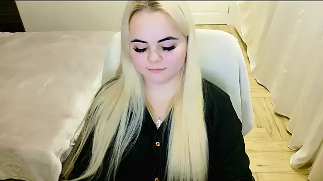 Snapshot of lovely-eyes chatting on February 13, 2025, 11:04 pm lovely-eyes online show from February 13, 2025, 11:04 pm