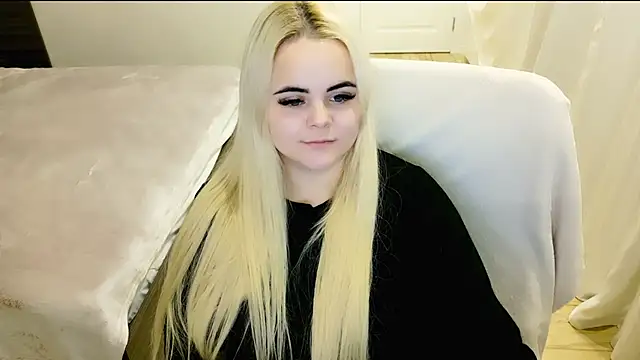 Snapshot of lovely-eyes chatting on February 14, 2025, 2:07 am lovely-eyes online show from February 14, 2025, 2:07 am