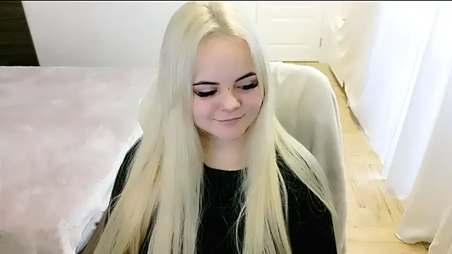 Snapshot of lovely-eyes chatting on February 26, 2025, 6:26 am lovely-eyes online show from February 26, 2025, 6:26 am