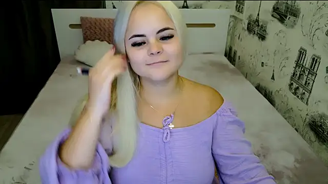 Snapshot of lovely-eyes chatting on October 15, 2025, 6:52 pm lovely-eyes online show from October 15, 2025, 6:52 pm