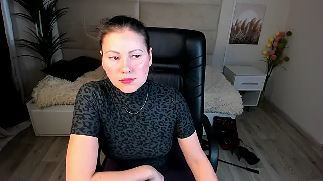 Dana  dom online show from February 12, 2025, 2:35 am