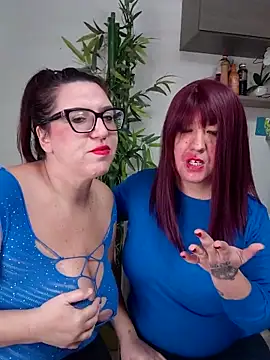 carolyne2023 online show from December 5, 2025, 8:01 am