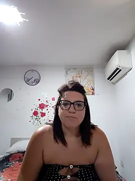 carolyne2023 online show from July 31, 2026, 8:14 am