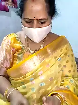 Snapshot of Rani_Darling_99 chatting on January 14, 2025, 3:47 pm Rani Darling 99 online show from January 14, 2025, 3:47 pm