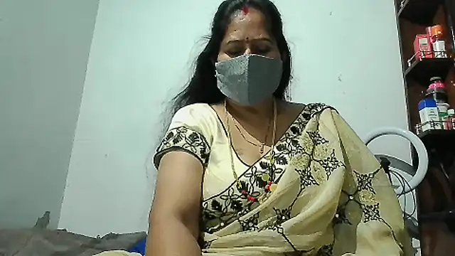 Snapshot of Rani_Darling_99 chatting on October 8, 2025, 2:47 pm Rani Darling 99 online show from October 8, 2025, 2:47 pm