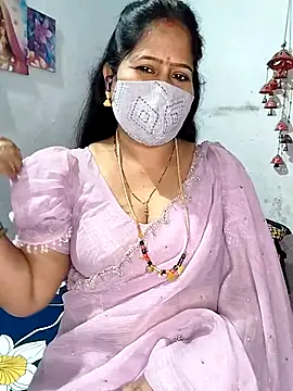 Snapshot of Rani_Darling_99 chatting on October 25, 2025, 3:40 pm Rani Darling 99 online show from October 25, 2025, 3:40 pm