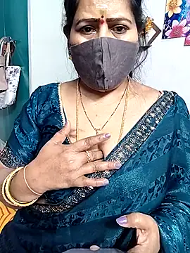 Snapshot of Rani_Darling_99 chatting on February 7, 2026, 10:30 am Rani Darling 99 online show from February 7, 2026, 10:30 am