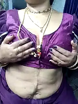 Snapshot of Rani_Darling_99 chatting on February 17, 2026, 12:45 pm Rani Darling 99 online show from February 17, 2026, 12:45 pm