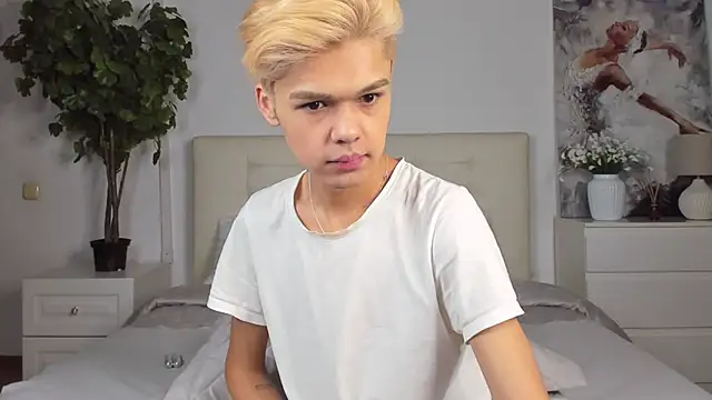 Snapshot of Felix_Rey chatting on February 9, 2025, 7:09 pm Felix Rey online show from February 9, 2025, 7:09 pm