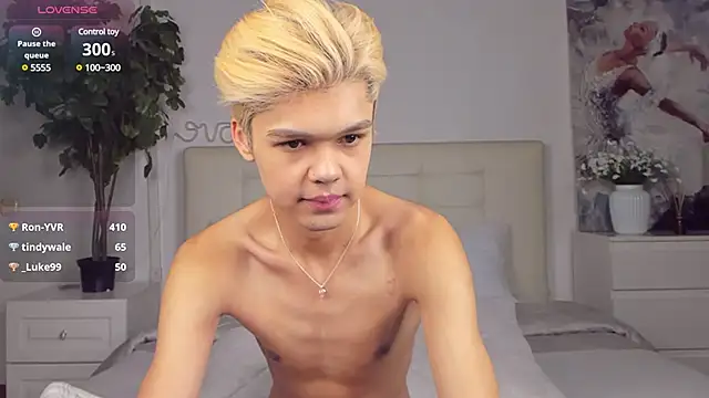 Snapshot of Felix_Rey chatting on February 23, 2025, 11:04 pm Felix Rey online show from February 23, 2025, 11:04 pm