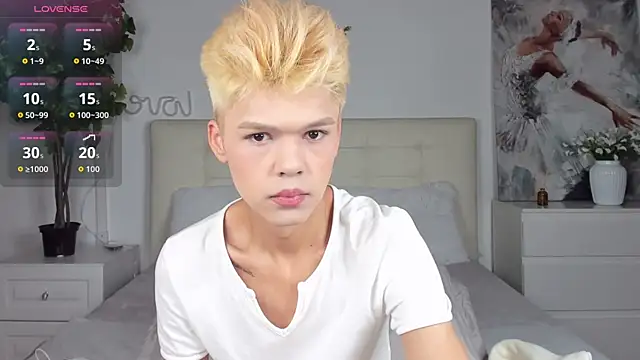 Snapshot of Felix_Rey chatting on November 22, 2025, 8:52 pm Felix Rey online show from November 22, 2025, 8:52 pm