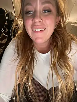 Snapshot of Sweet___Emily chatting on January 10, 2025, 8:15 pm Sweet Emily online show from January 10, 2025, 8:15 pm