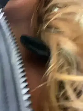 Snapshot of Sweet___Emily chatting on January 22, 2025, 6:41 pm Sweet Emily online show from January 22, 2025, 6:41 pm