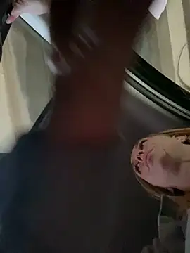 Snapshot of Sweet___Emily chatting on September 19, 2025, 2:07 pm Sweet Emily online show from September 19, 2025, 2:07 pm